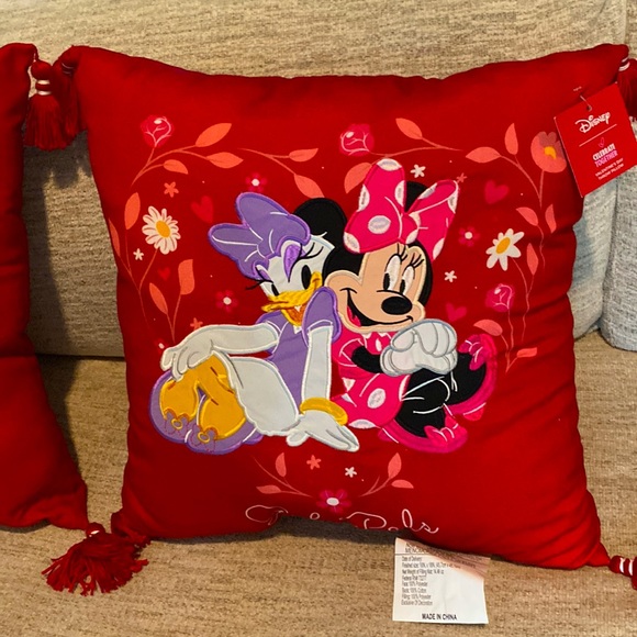 NWT (Set of 2)Disney Minnie Mouse & Daisy Duck Embroidered Tassel Throw Pillows - Picture 5 of 5